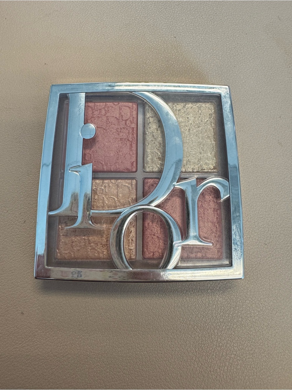 Dior Backstage Glow Maximizer Palette in Pearly Peach Glow